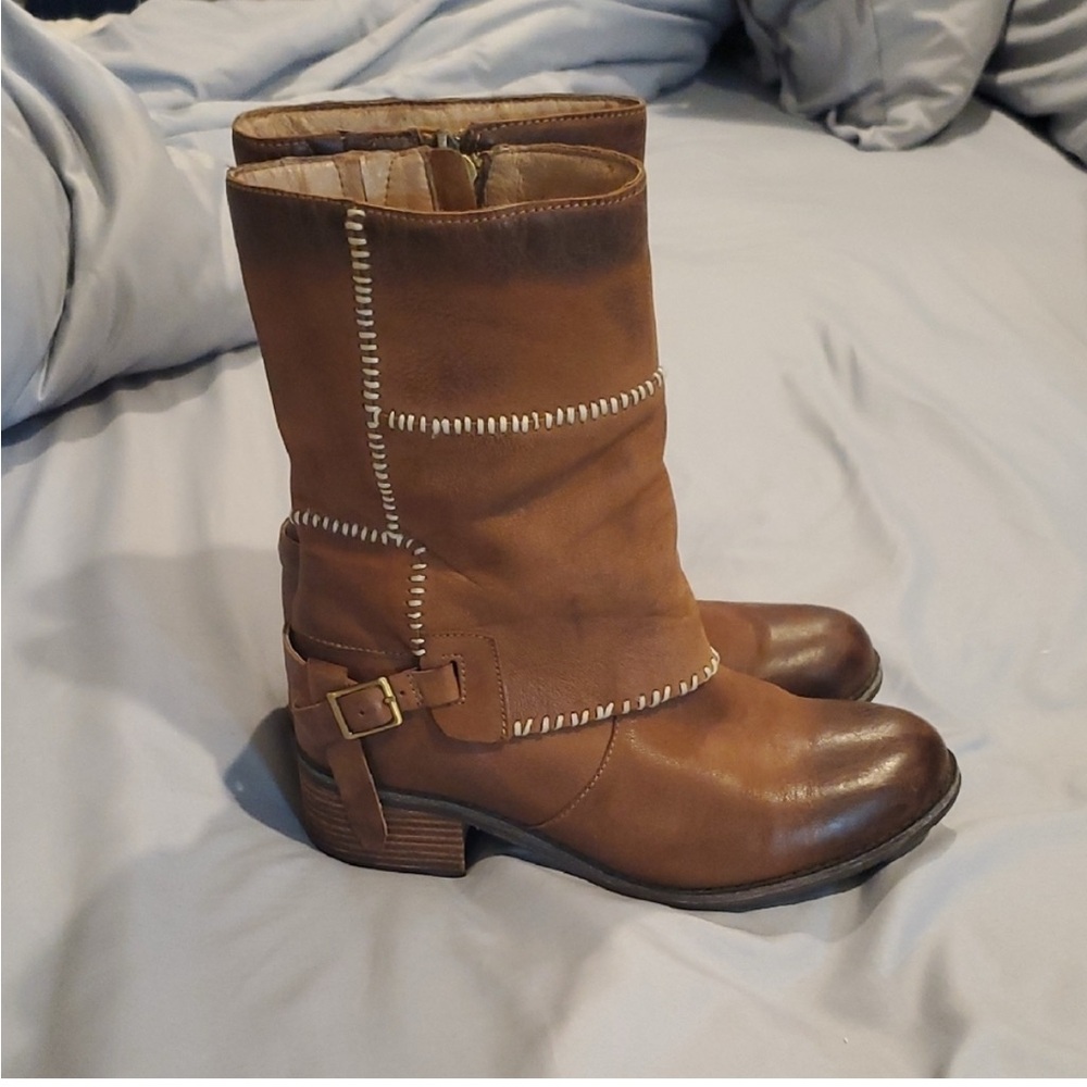 Antelope Brown Heeled Boots with Stitch Detail